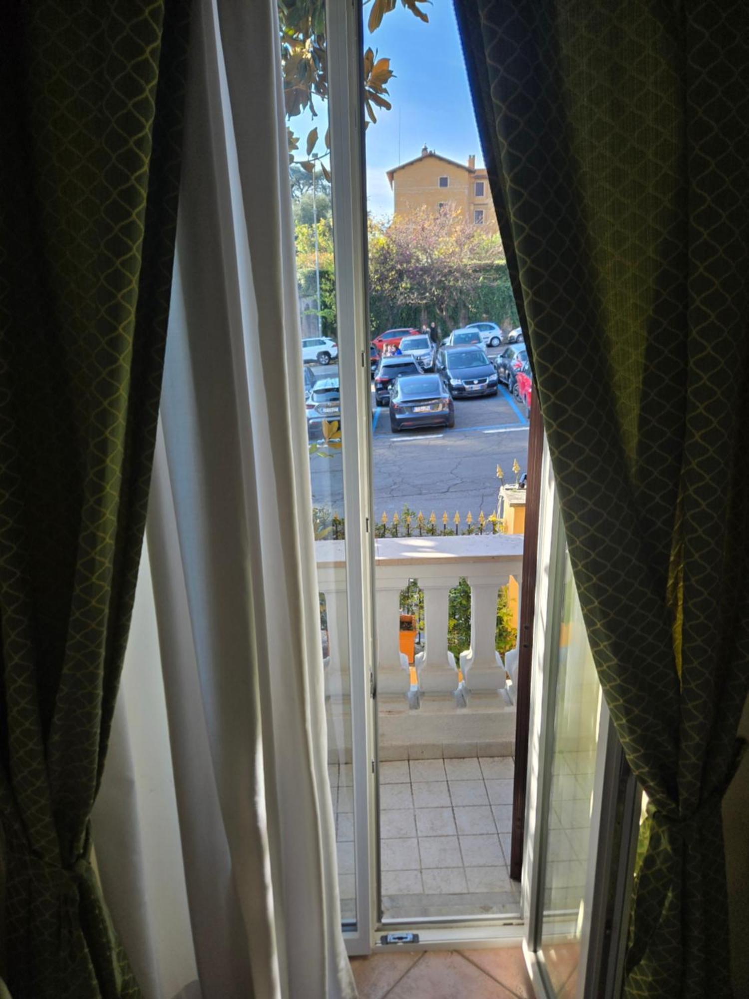 Sourire Hotel Рим Экстерьер фото