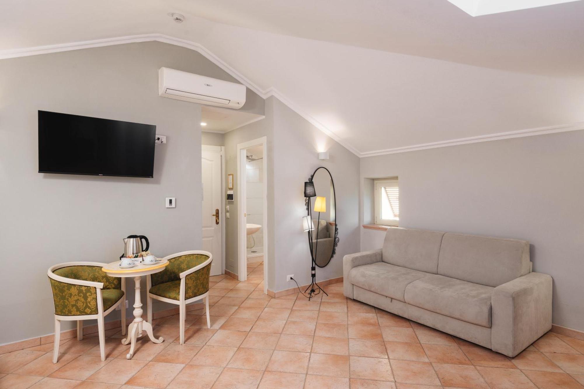 Sourire Hotel Рим Экстерьер фото